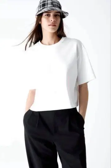 택 포함 새상품 UNIQLO C 코튼 오버 사이즈 크롭 M 사이즈 화이트