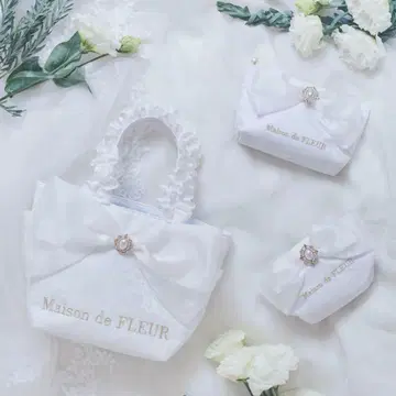 Maison de FLEUR 펄 레이스 오간자 리본 파우치 양산형