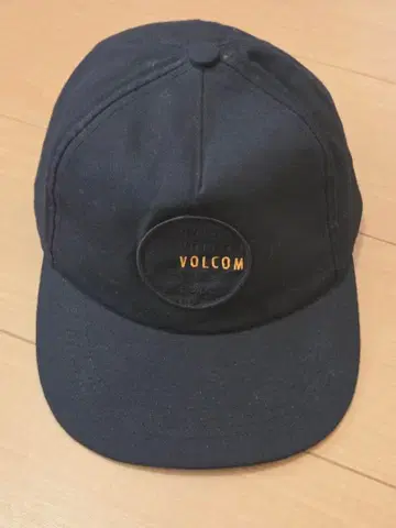 VOLCOM 볼컴 캡 블랙 서핑 스케이터