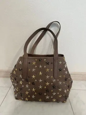 JIMMY CHOO 스타 스터드 토트백