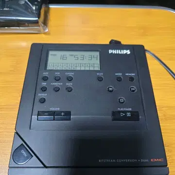 フィリップスaz6808シーディプレーヤー。