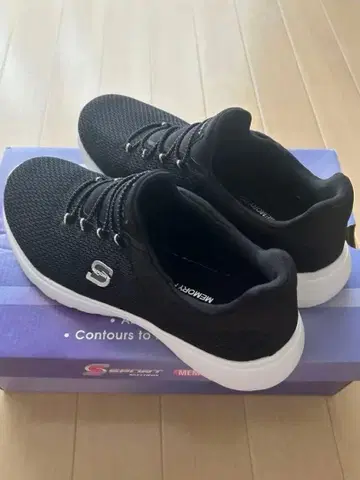 가격 인하했습니다! SKECHERS 스케쳐스 메모리폼 스니커즈
