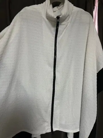 no id. 판초