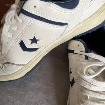 Converse 가죽 스니커즈 화이트 네이비