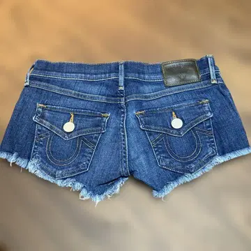 TRUE RELIGION 데님 숏팬츠 프린지 가공