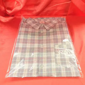 ILLIT PRESS START in JAPAN SHIRT L