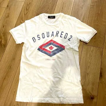 DSQUARED2 티셔츠 Chic Dan fit L 사이즈