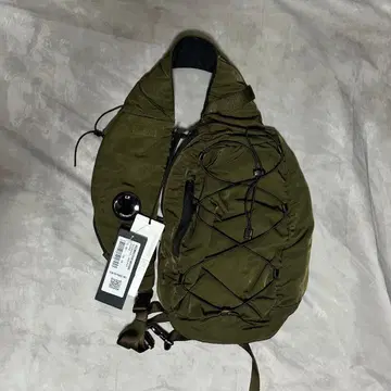 [ 새상품 ] CP COMPANY 숄더백 카키