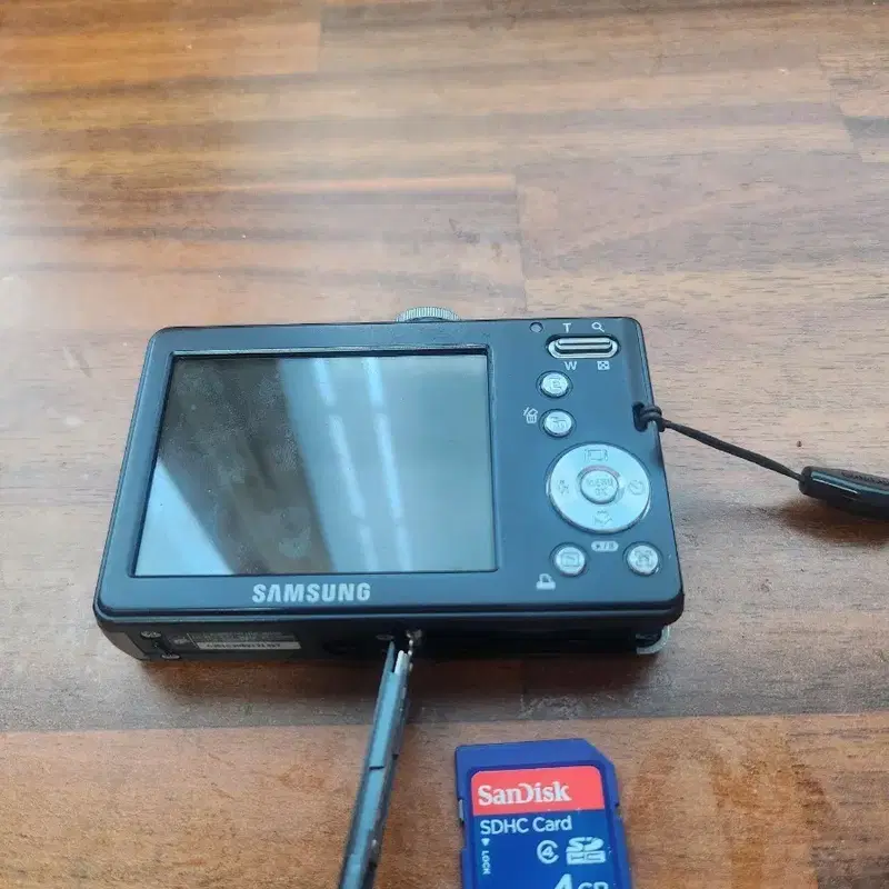 삼성 디지털카메라 + 샌디스크 4GB SDHC 카드