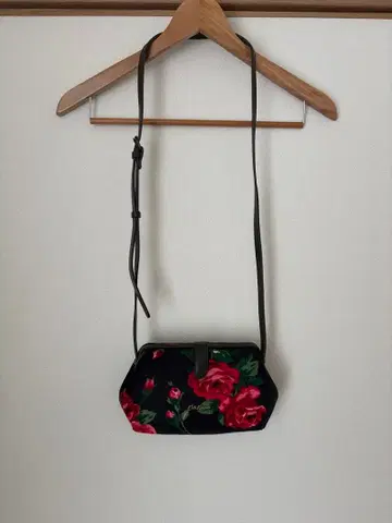 Cath Kidston 숄더백 꽃무늬
