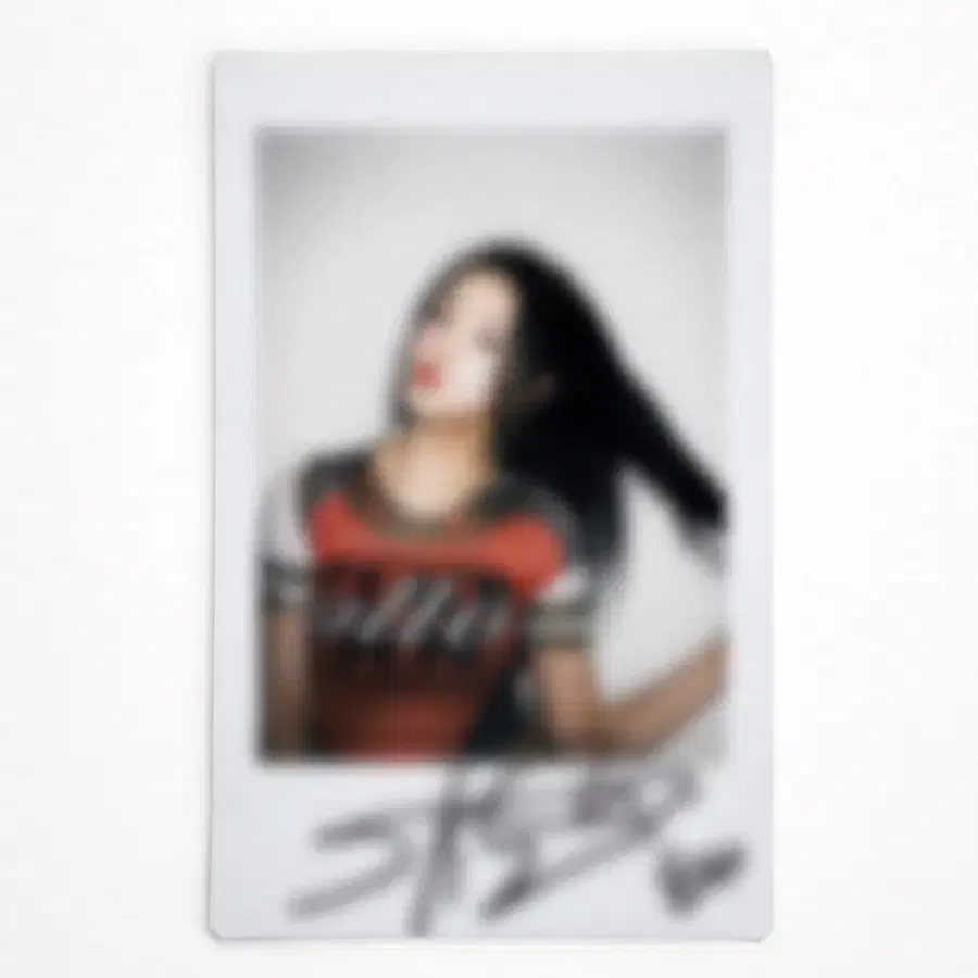 Purple Kiss Yuki sign polaroid wts purplekiss | Bunjang Global