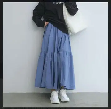 emmi atelier 에미 볼륨 티어드 스커트 블루 플레어
