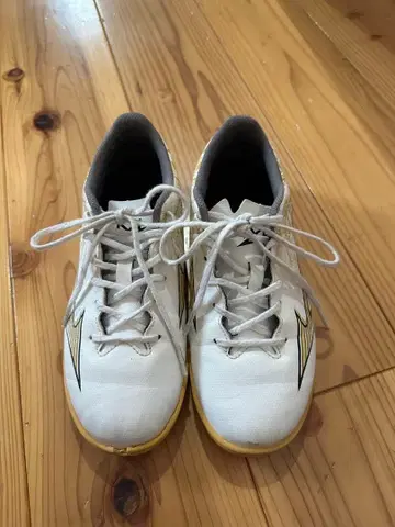 MIZUNO 풋살화 화이트 골드 22.5cm