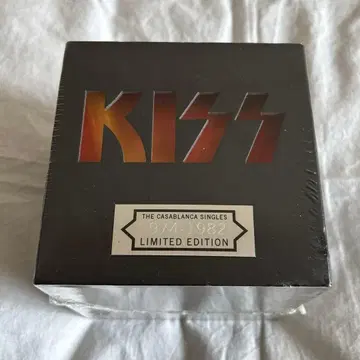 KISS CASABLANCA SINGLES