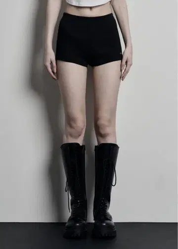 bohemian seoul BASIC RIBBED SHORTS
