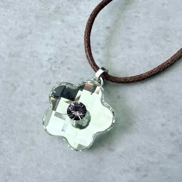 SWAROVSKI 플라워 모티브 펜던트 탑 목걸이
