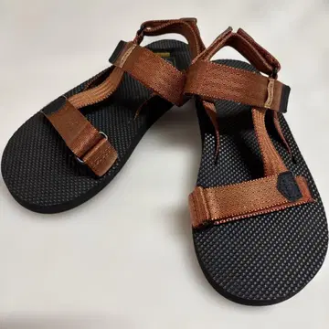 새상품 FREE WATERS 스포츠 샌들 브라운 26cm