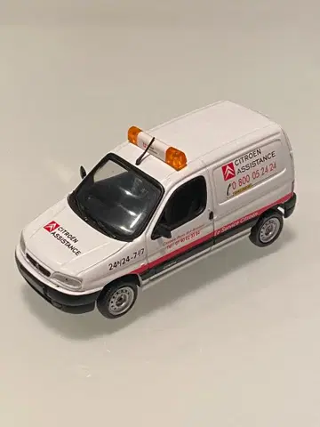 시트로엥 벨랑고 서비스카 1/43 VITESSE 미니카