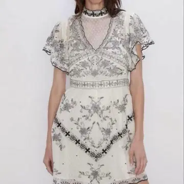 자라 원피스 화이트 레이스 미니 원피스 ZARA 드레스 M
