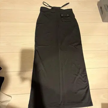 BOHEMSEO 블랙 스커트 슬릿 포함