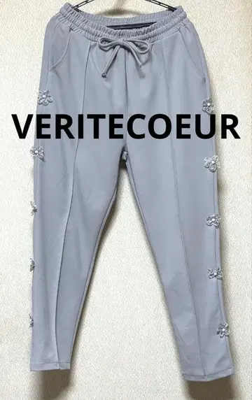 [ 새상품급 ] VERITECOEUR 센터 프레스 팬츠 꽃 모티브 펄