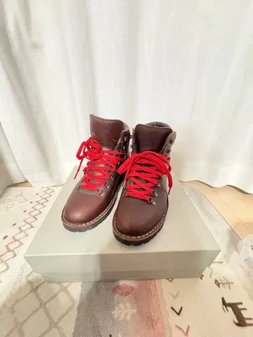 Diemme Roccia Vet 마운틴 부츠 브라운
