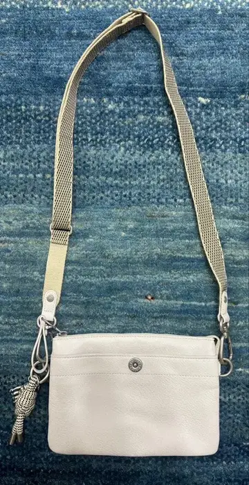 Kipling 숄더백 아이보리