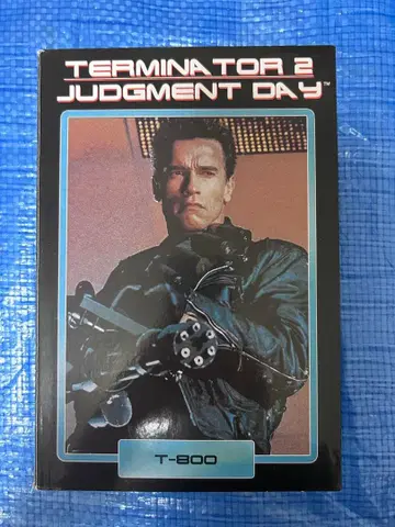 터미네이터2 T-800 피규어
