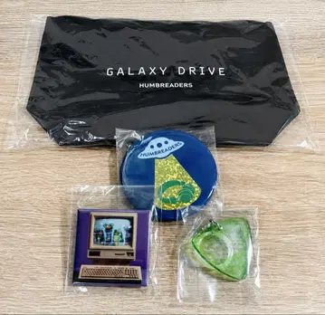 한브레더즈 GALAXY DRIVE 런치 토트 캔뱃지 키링