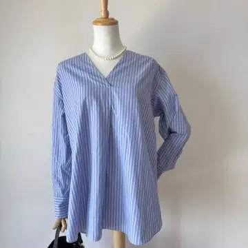 [ 새상품급 ] UNITED ARROWS 코튼 브로드 V넥 튜닉 블라우스