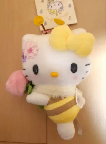 새상품 키티 꽃을 아주 좋아하는 벌 마스코트
