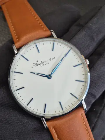 Andrew & Co 런던 가죽 시계 새상품 41mm