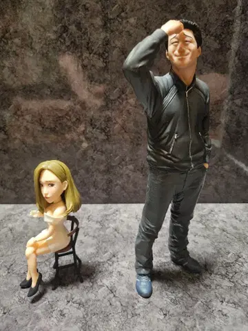 제일복권 더 퍼블 사토 요코 & 사토 아키라 피규어