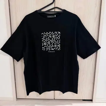 [ L ] NOMADIK 노마딕 티셔츠 블랙 로고 프린트