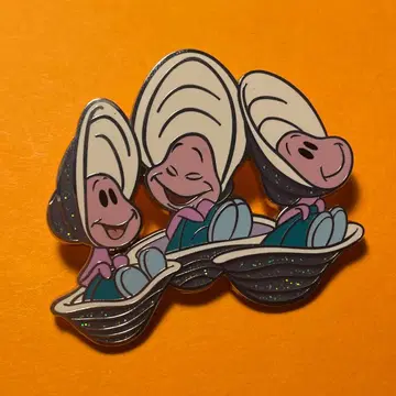 영 오이스터 핀 배지 disney