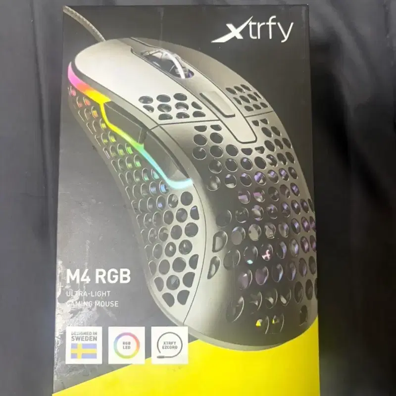 Xtrfy M4 RGB 유선 게이밍 마우스 블랙