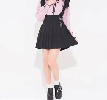 TRAVAS TOKYO 서스펜더 플리츠 스커트 블랙