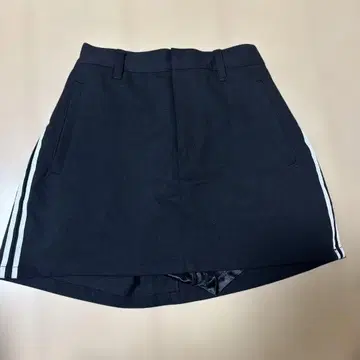 새상품급 GYDA 쓰리 스트라이프 스커트 블랙 F 검정 제이다