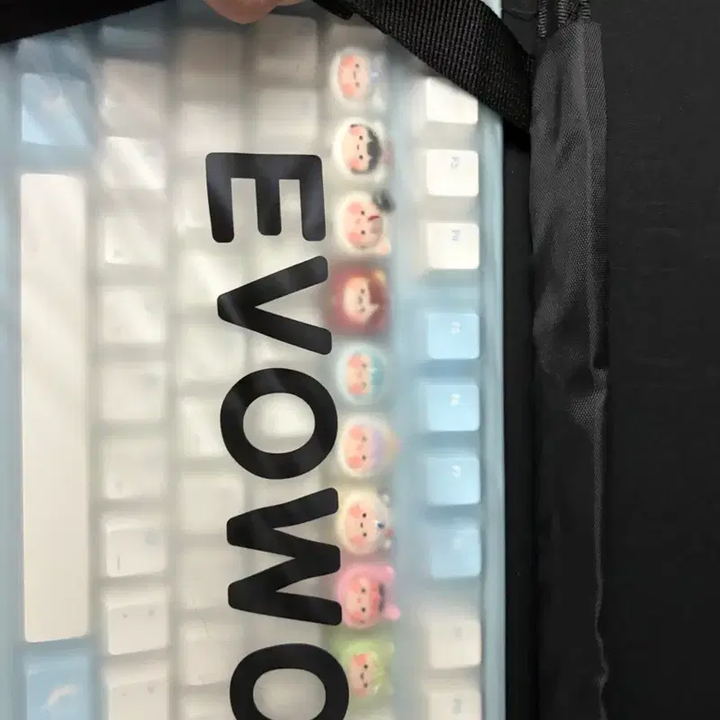 아라하시 타비 키보드 + 스텔라이브 전멤머 키캡