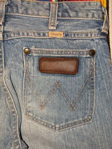 구매 의사 없는 찔러보기 [좋아요]는 곤란 Wrangler 부츠컷 데님