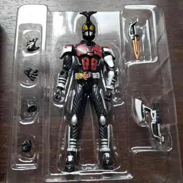 SHF 가면라이더 카부토 다크 카부토 피규어