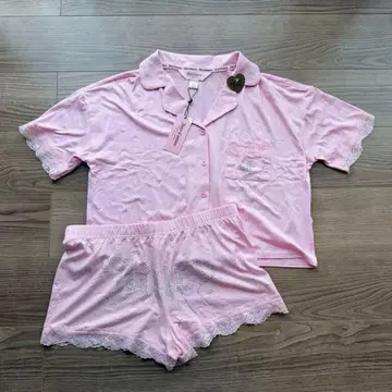 미사용 새상품 택 포함 Juicy Couture 룸웨어 셋업