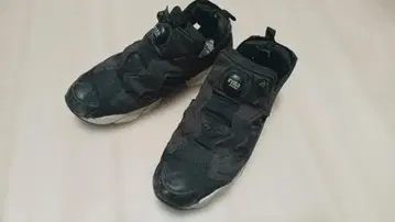 [ 선착순 ] Reebok InstaPump Fury 블랙 스니커즈