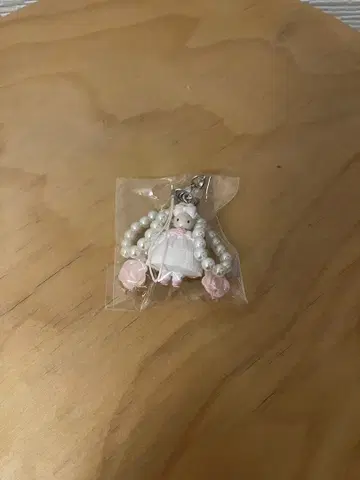 산리오 마론크림 펄 스트랩
