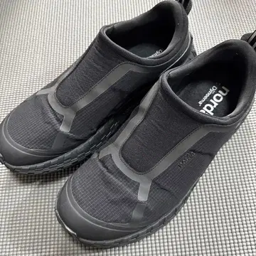 norda 003 PITCH BLACK US11