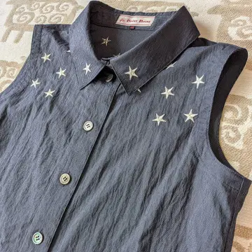 noisy noisy 슬리브리스 블라우스 네이비 별 자수 사이즈 40 L