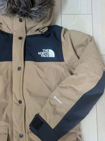 THE NORTH FACE GORE-TEX 다운 재킷