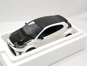 OTTO 1/18 도요타 야리스 GRMN 2022 (펄 화이트)