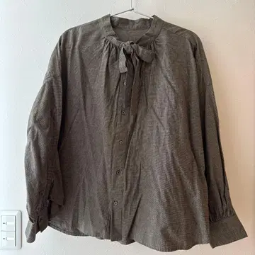 nest Robe 네스트로브 긴팔 블라우스 F