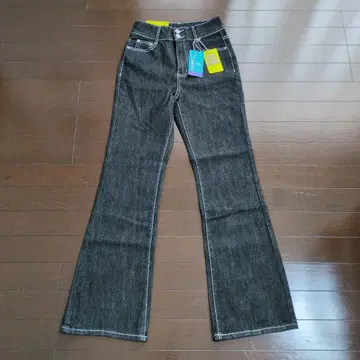 새상품 NON FADE DENIM 부츠컷 팬츠 블랙